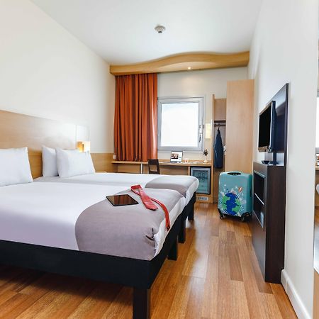 Готель Ibis Istanbul Esenyurt Екстер'єр фото
